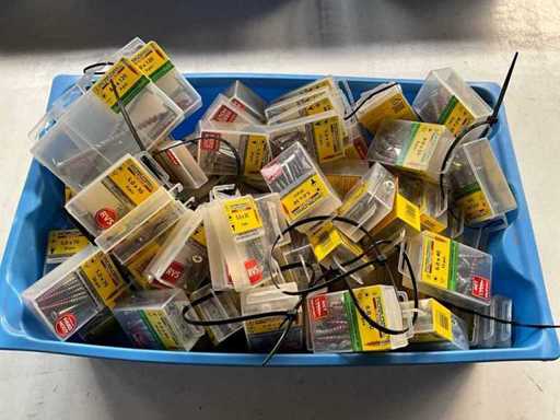 Rotadrill Verschiedene Schrauben aus Edelstahl, verzinkt und Messing in Blase (100x)