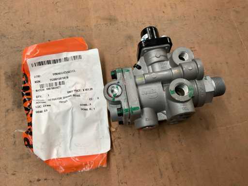 Bendix Spring brake actuator