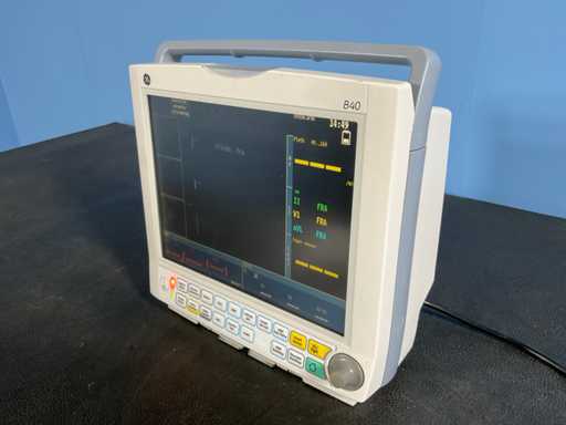 GE Healthcare - B40 Patient Monitor - 2016 (42x)