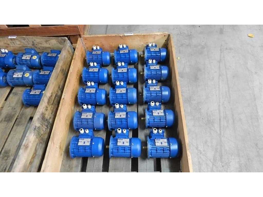 MOTEUR MOLL - IEC 63 C2 B5 0.37 KW - Moteurs électriques (5x)