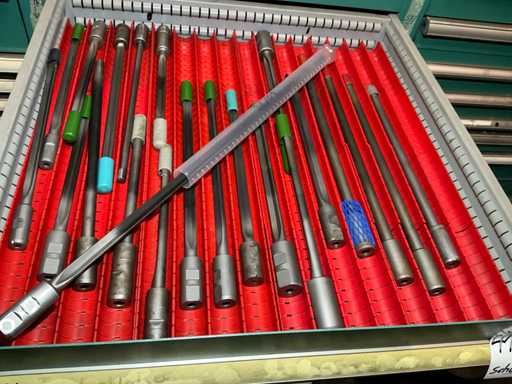 Molti trapani per fori profondi