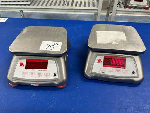 Ohaus Valor 2000W Waage (2x)