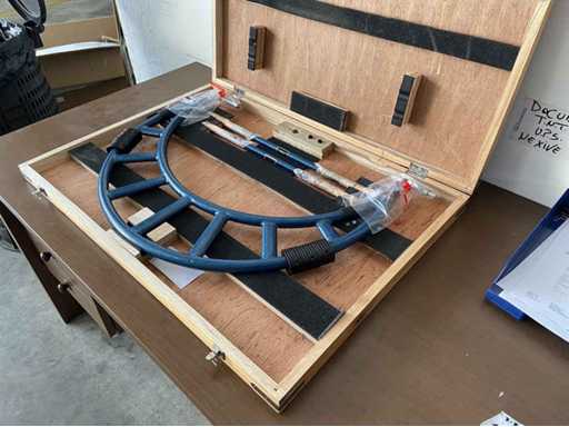 FREUTEK SDM0035 Outside Micrometers with Interchangeable Anvils 500-600 x 0,01 mm