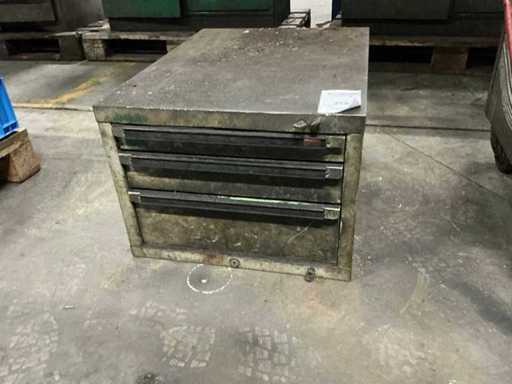 Chest of drawers with contents