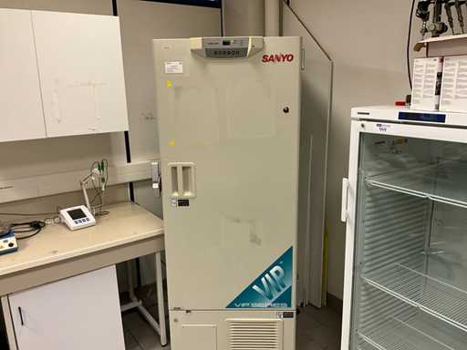 Zamrażarka laboratoryjna SANYO MDF-U5 3V - 80°C