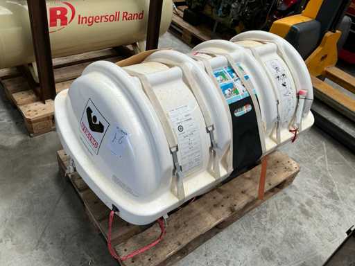 Solas 12DKF+ Life raft