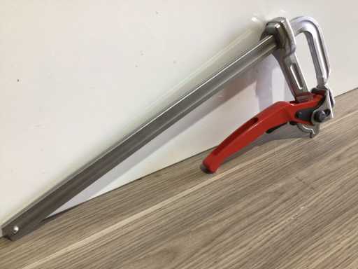 Ostar - 2025 - Clemă cu eliberare rapidă 400x120 mm - Clemă cu lipici