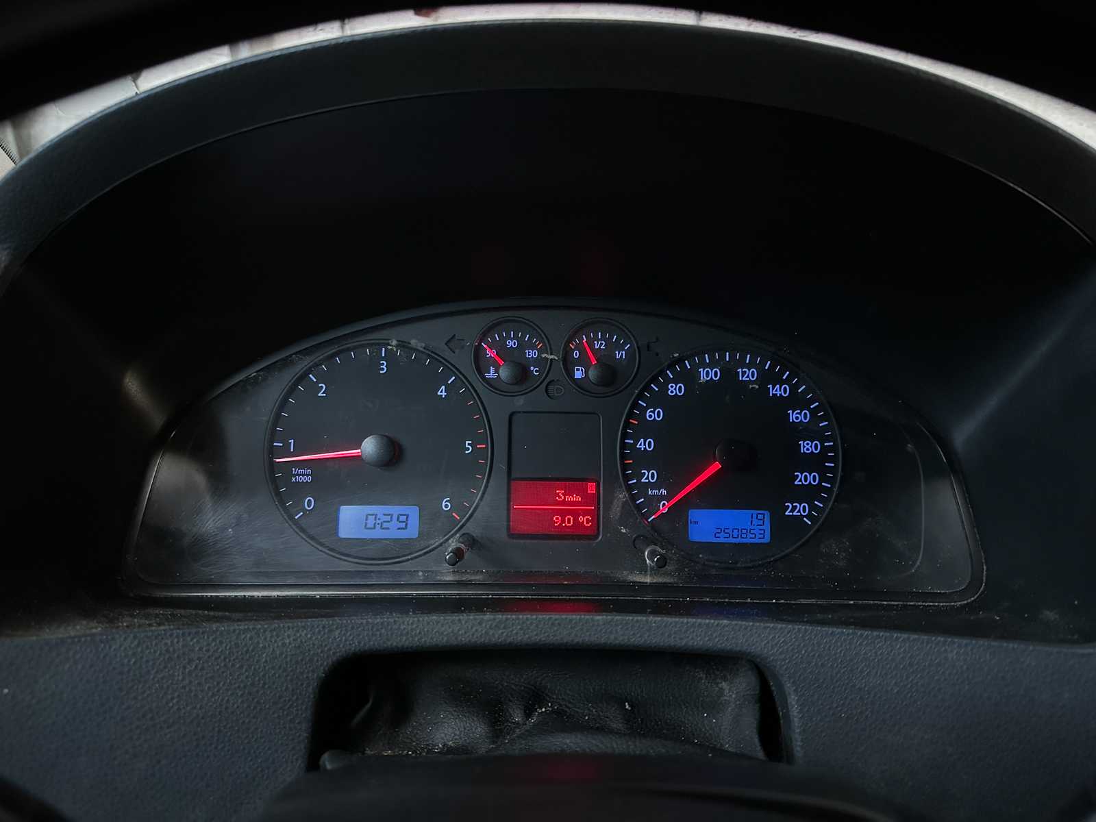 Volkswagen Transporter 2.5 TDI 340 L2H1 -Lang- 131PK 2007, 81-VGK-3