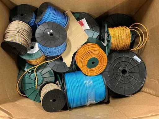 Palette : différentes lignes en polyester