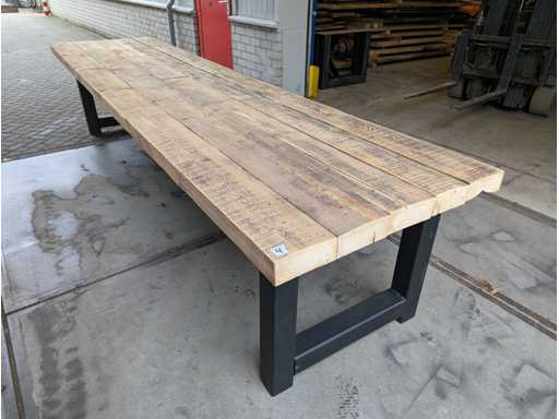 Tafel van gerecycled hout 400 x 100 cm