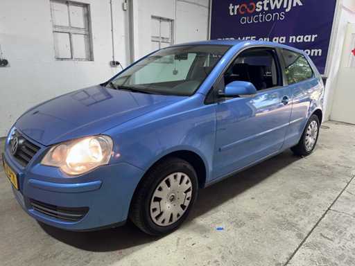 Volkswagen - Polo - 1.4-16V Optive - 35-ZJ-TK