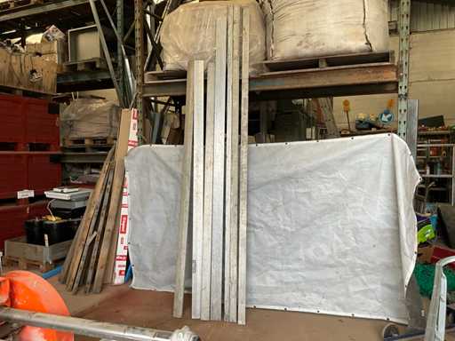 8 profilés / poutres métalliques