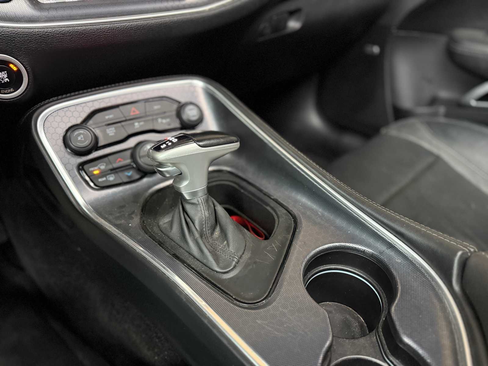 Dodge Challenger SXT PLUS 3.6 V6 305pk 2015