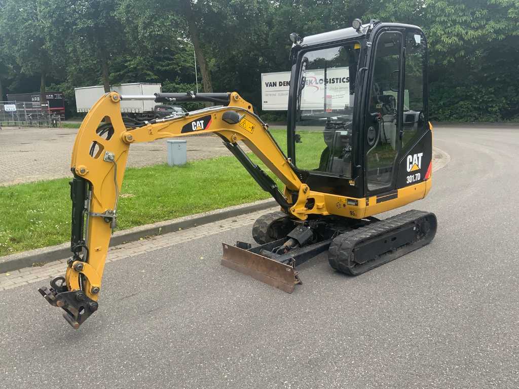 2018 Caterpillar 301.7D Mini escavatore 