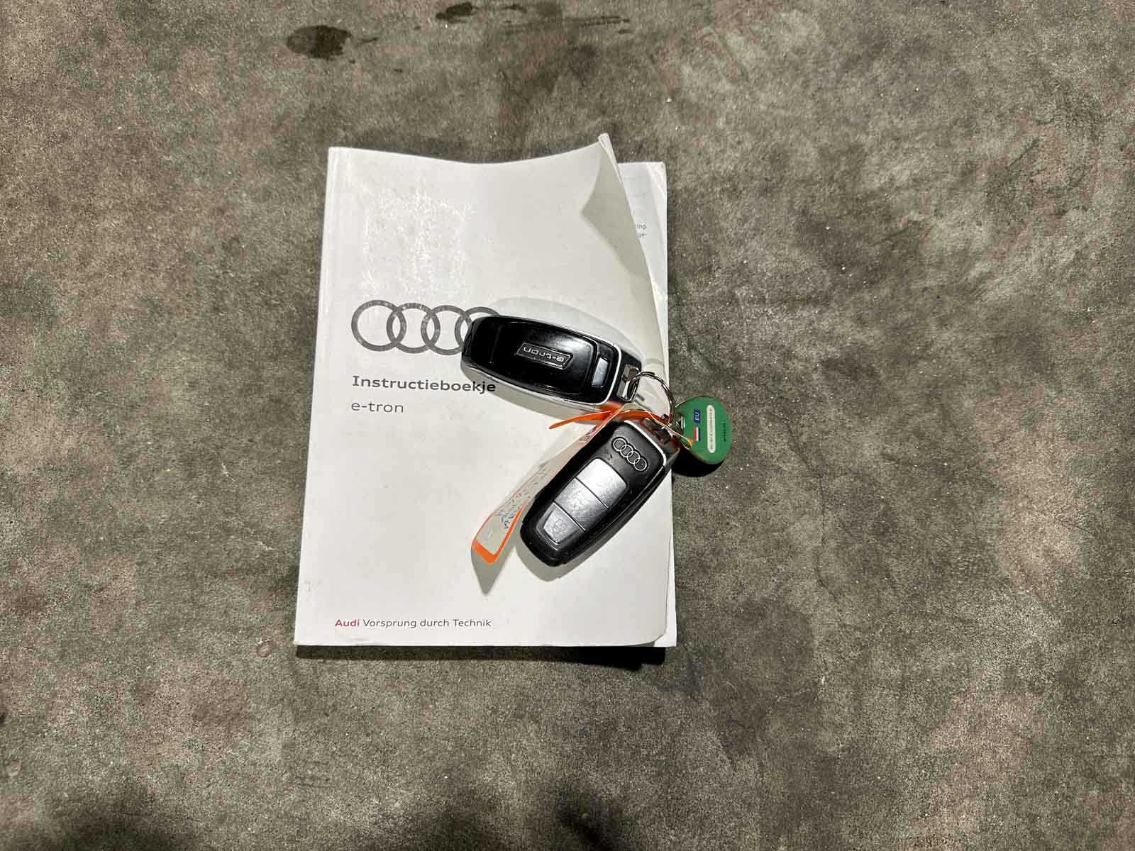 Audi e-tron 50 Quattro Launch Edition Plus 71 kWh 313pk 2020 (Origineel-NL + 1e Eigenaar), H-770-SH