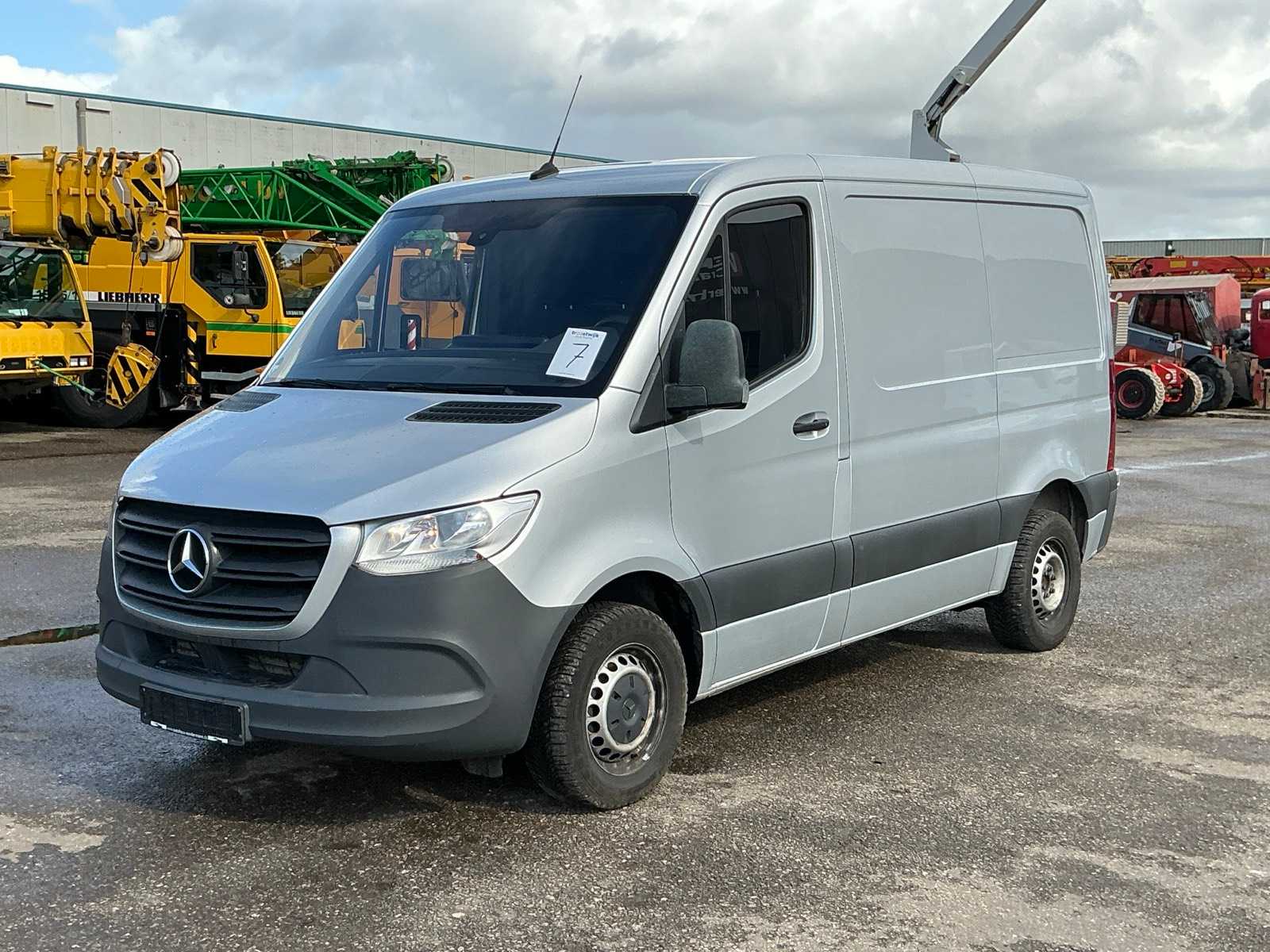 Samochód dostawczy Mercedes-Benz Sprinter 211 CDI z 2020 r.