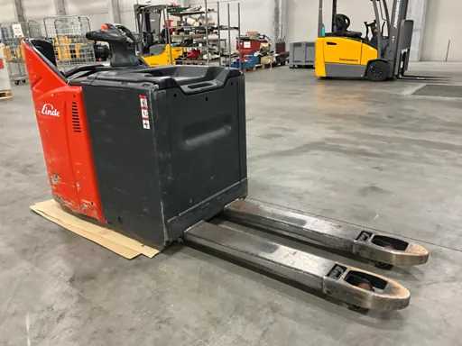 Linde EDM Order Picker