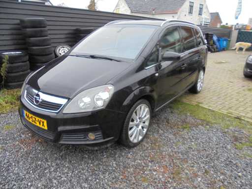 Opel - 2006 - Zafira - 2.2 Cosmo - 46-SZ-VX