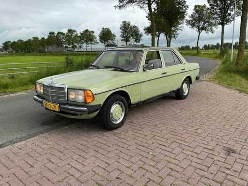 Mercedes-Benz  1979  200-280 (W123) - 200 D