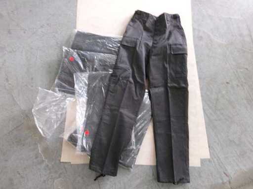 Children's cargo pants, as good as new (R12) (36x)