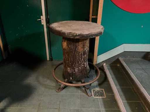 Tree trunk standing table