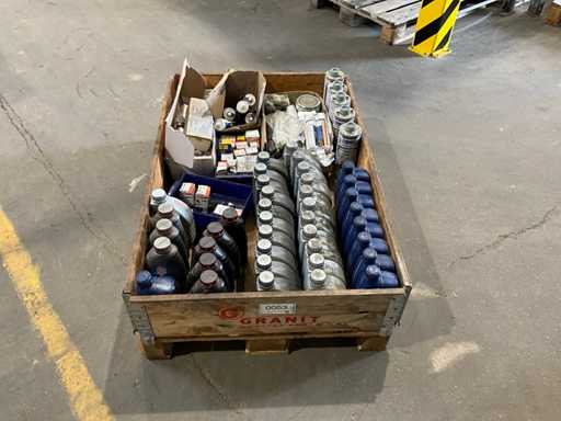 Uleiuri, l?mpi, adezivi pentru parbriz, protec?ie sub caroserie