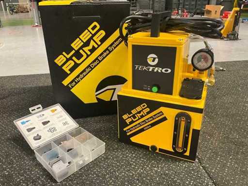 Tektro Yem-2501-TT1A Hydraulic Disc Brake Bleeding Pump