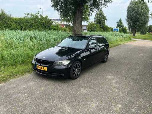 BMW 3er Touring 320i High Executive Automatik, 01-TK-FJ