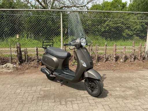 Scuter de lux BTC Riva DPT-99-V