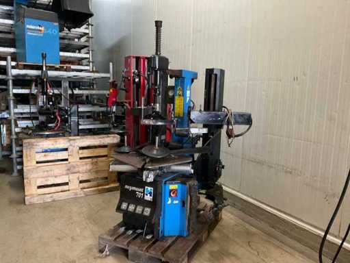 2007 Hofmann Megamount 701 XL Reifenentfernung und Montagevorrichtung