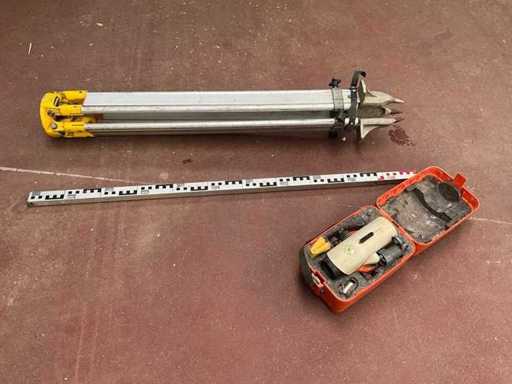 Nestor 730 Automatik, Level + Stativ