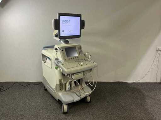 GE - Logiq 7 - 2009 - Ultrasound machine