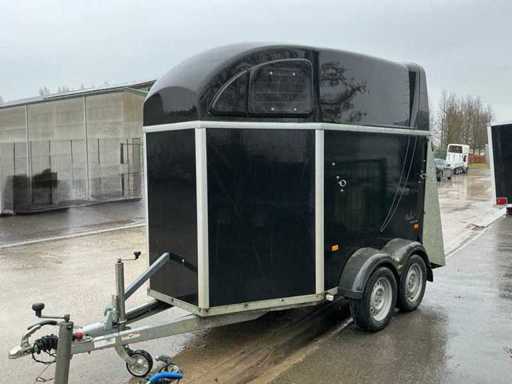 Humbaur Balios Horse Trailer