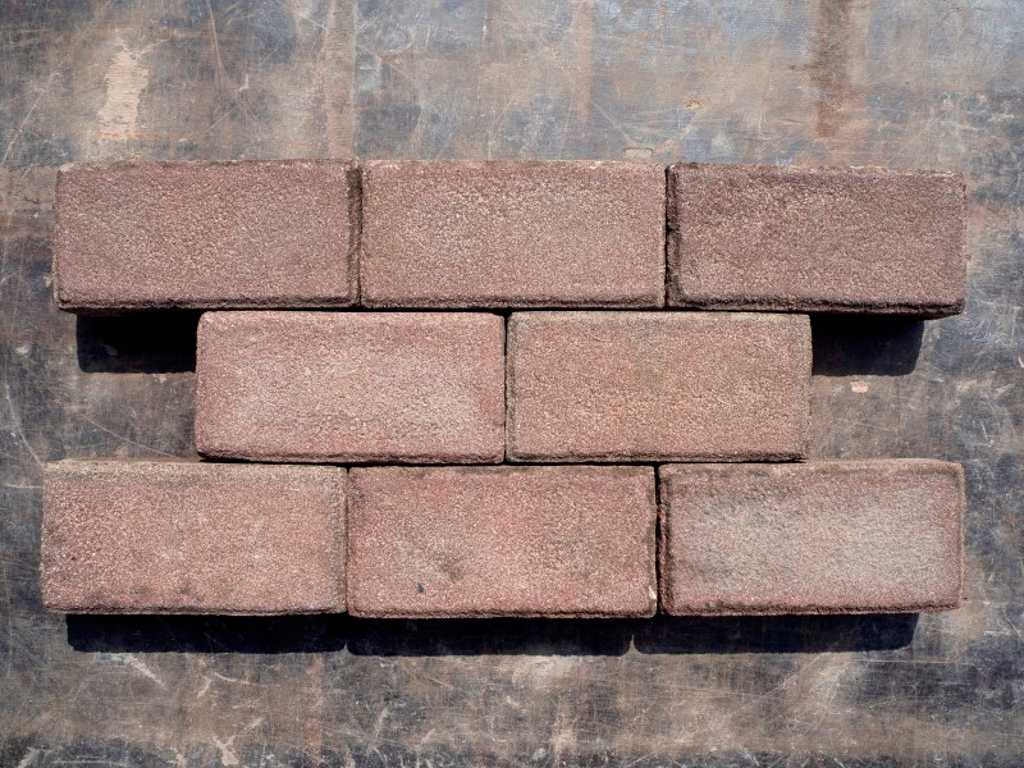 Old baked bricks 6,5m²