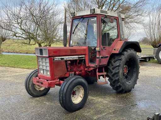 1982 International 845XL Zweiradantrieb Traktor