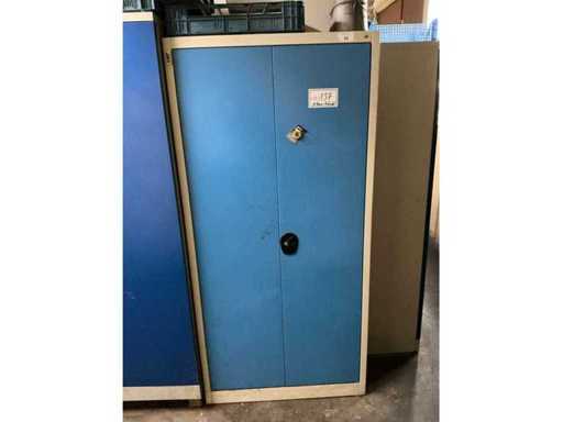 Armadio a porta incernierata con contenuti