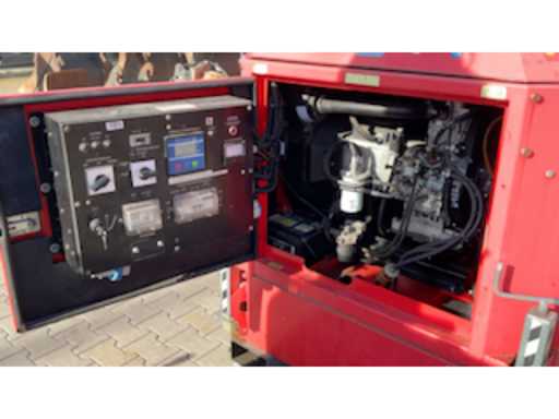 ef7c80e4-06c8-4f98-9c26-f8baafcd8efd.mp4