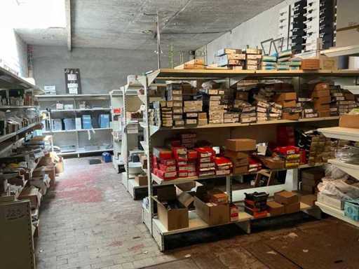 Metal Shop Rack (+/- 15 running meters)