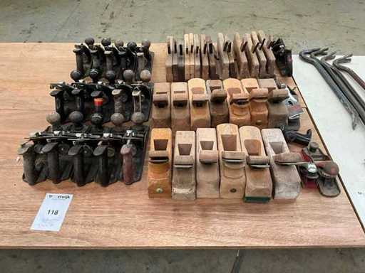 Grande quantité d’outils manuels