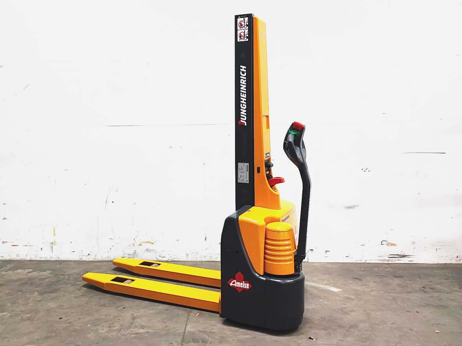 Jungheinrich – 2008 – EMC 110 – Stacker