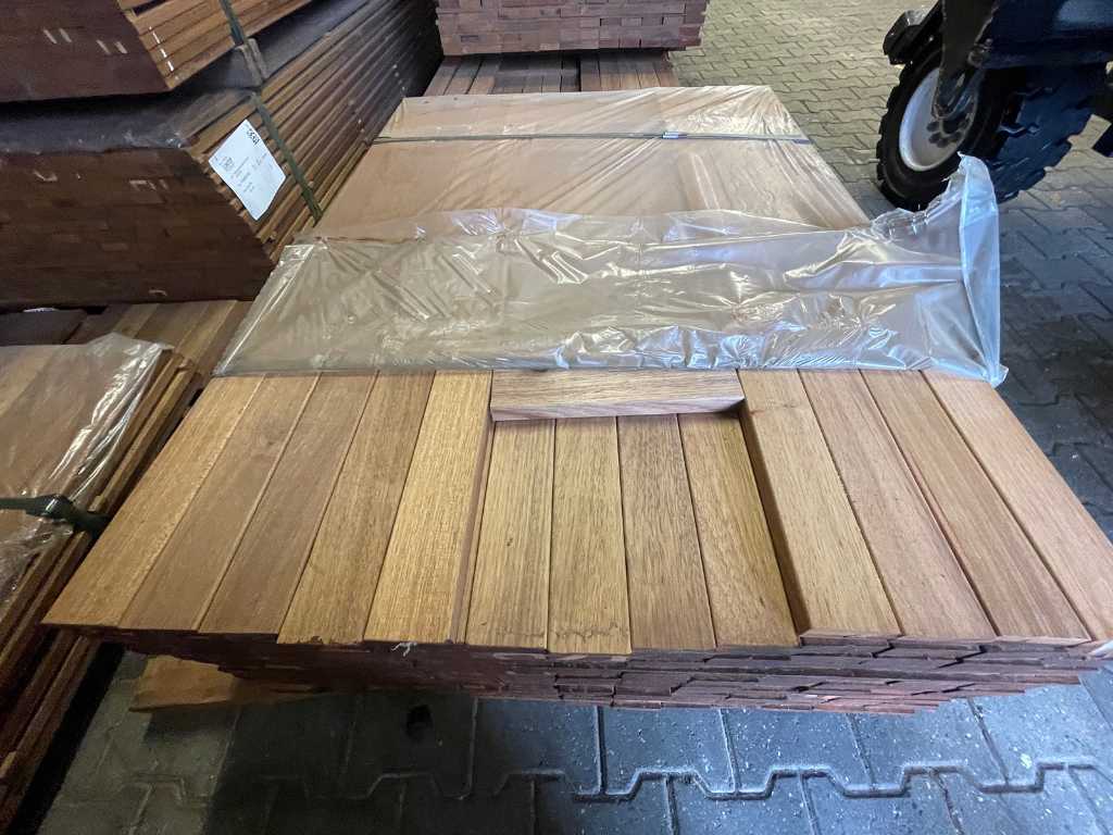 Guyana Teak Prime hardwood planks planed 27x70mm, length 125cm (178x)