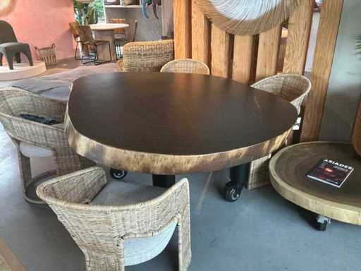 Suar houten eetkamertafel