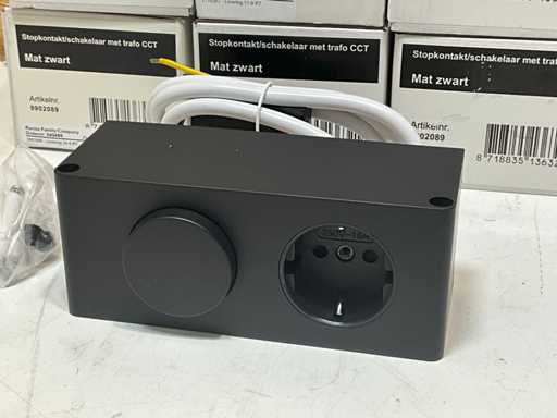 Presa con interruttore e trasformatore CCT (5x)