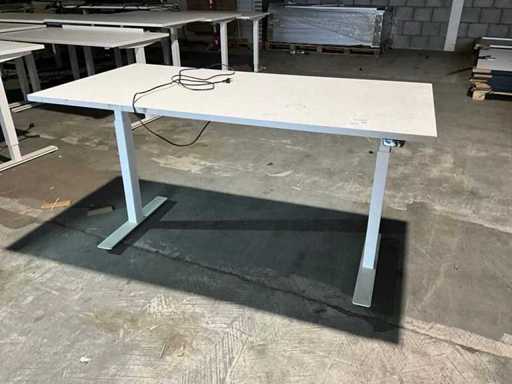 Elektrisch verstellbarer Schreibtisch (7x)