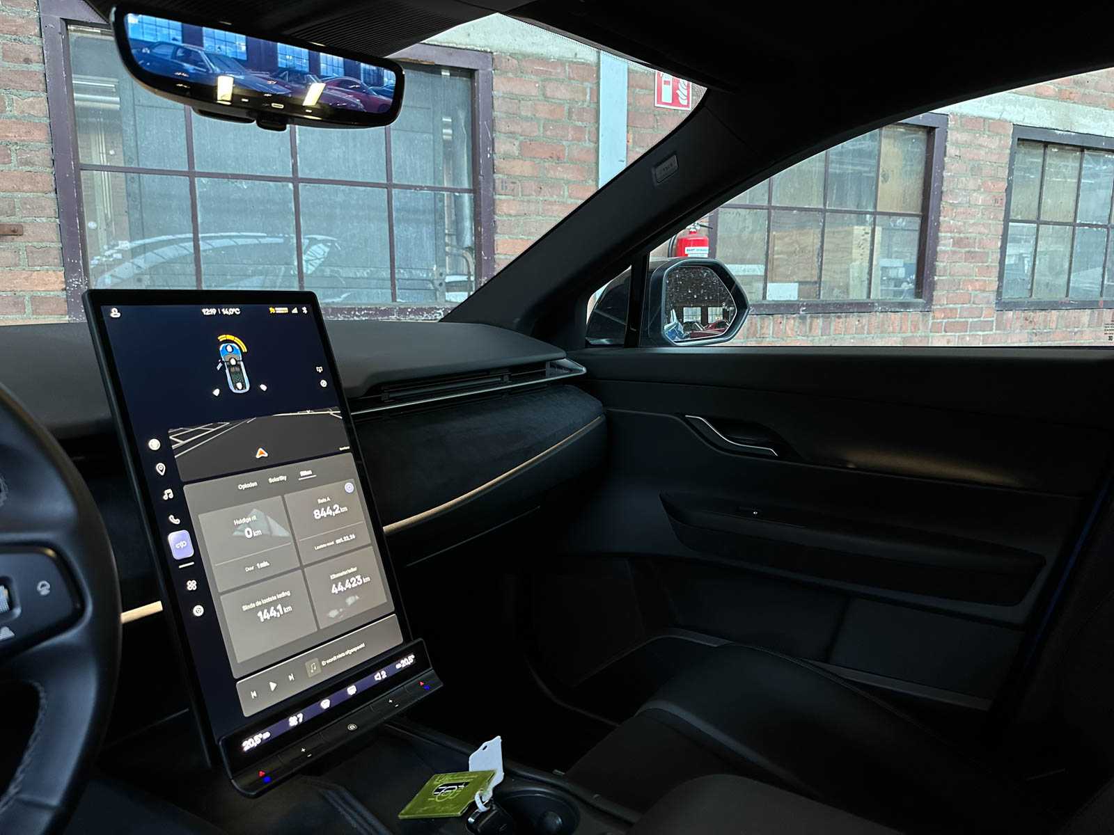 Fisker Ocean Extreme 113kWh 573pk 2024 (Origineel-NL), X-864-TZ