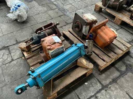 Pompa hydrauliczna (3x)