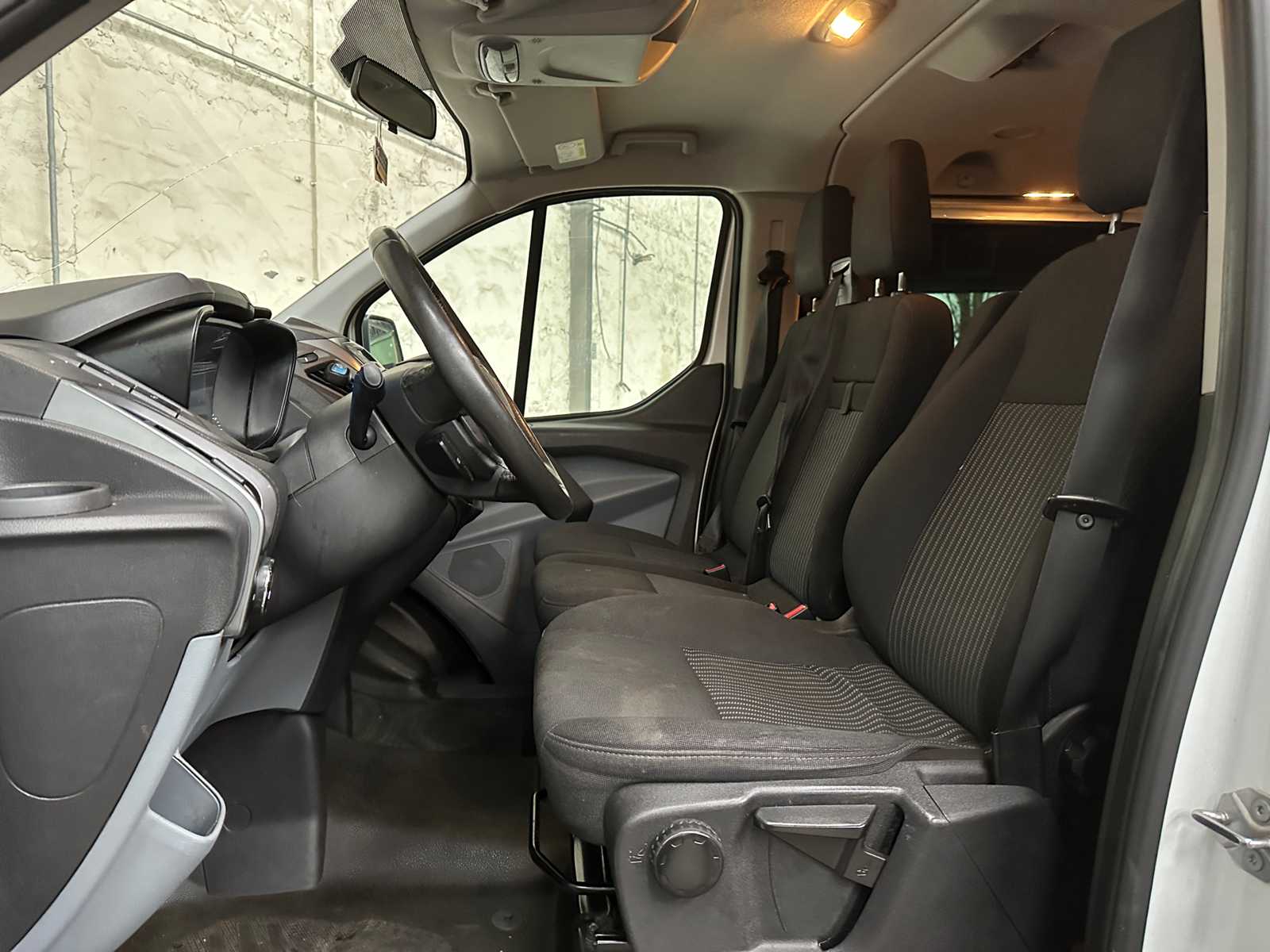 Ford Transit Custom 310 2.0 TDCI L1H2 Tr 9 persoons 105PK 2016, T-620-PV