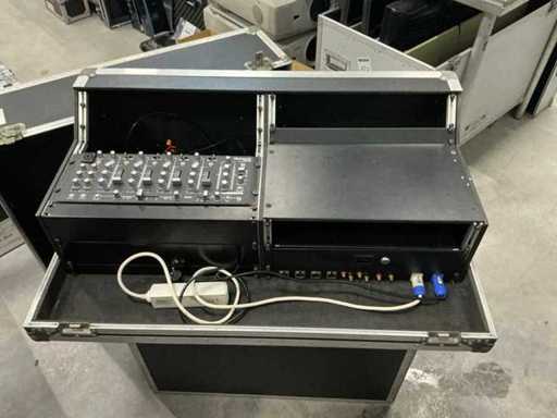Flightcase Nemark avec console de mixage