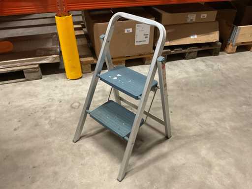 Altrex Giant G402 Household Step Ladder