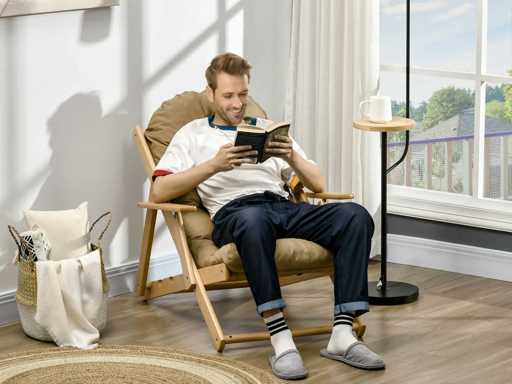 Opklapbare en verstelbare fauteuil in hout